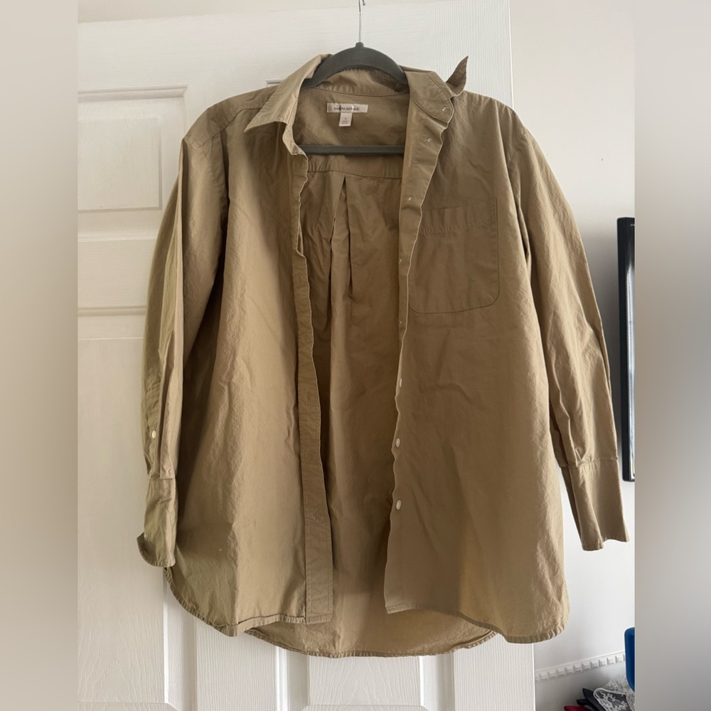 Women’s Banana Republic Button-Up Shirt - Tan